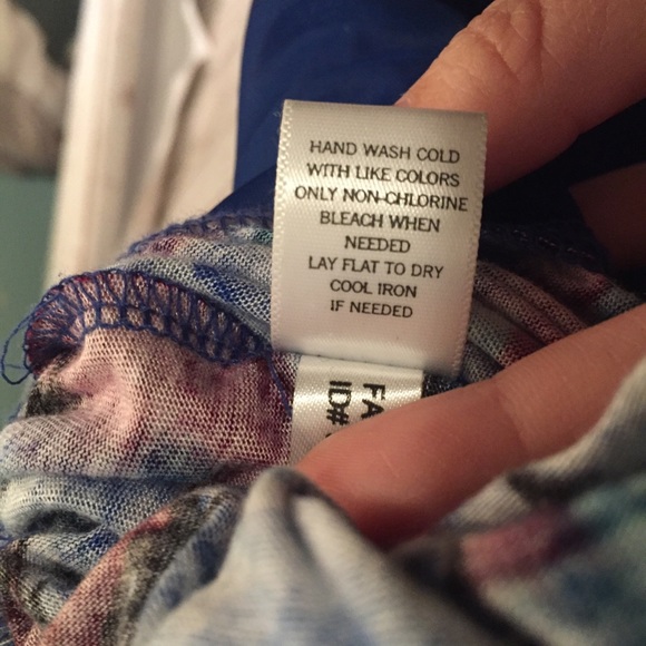 Express Multi Color Open Back Tunic - Picture 6 of 7